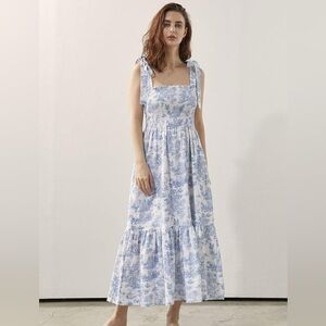 Nothing Fits But Minji Maxi Dress (Paris - Size M)